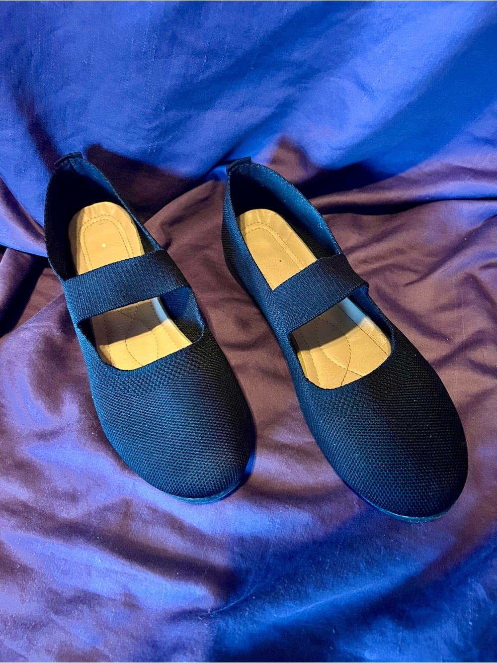 Everyday Comfort Elastic Strap Mary Jane Flats - Black